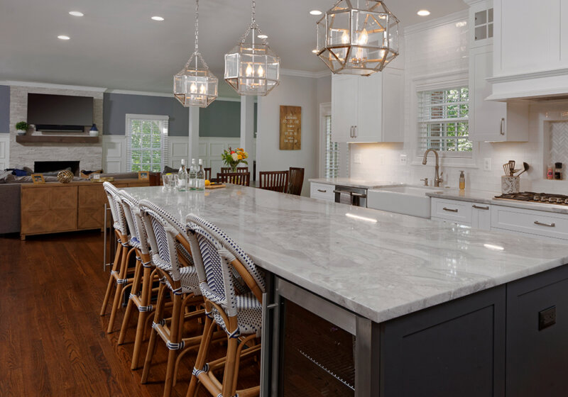 kitchen-design-island-open-floor-plan-mbrg1-800x560